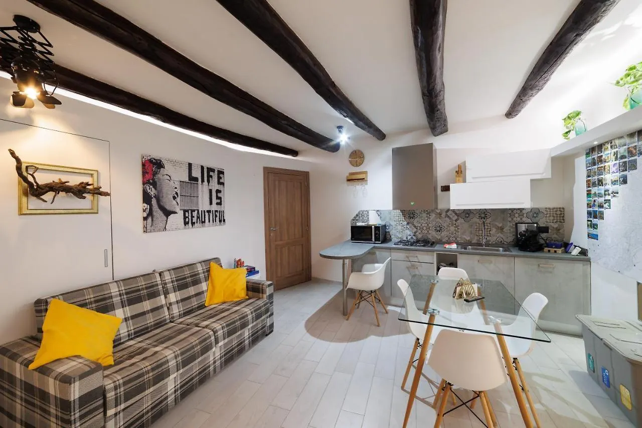 LegnoSuites Naples