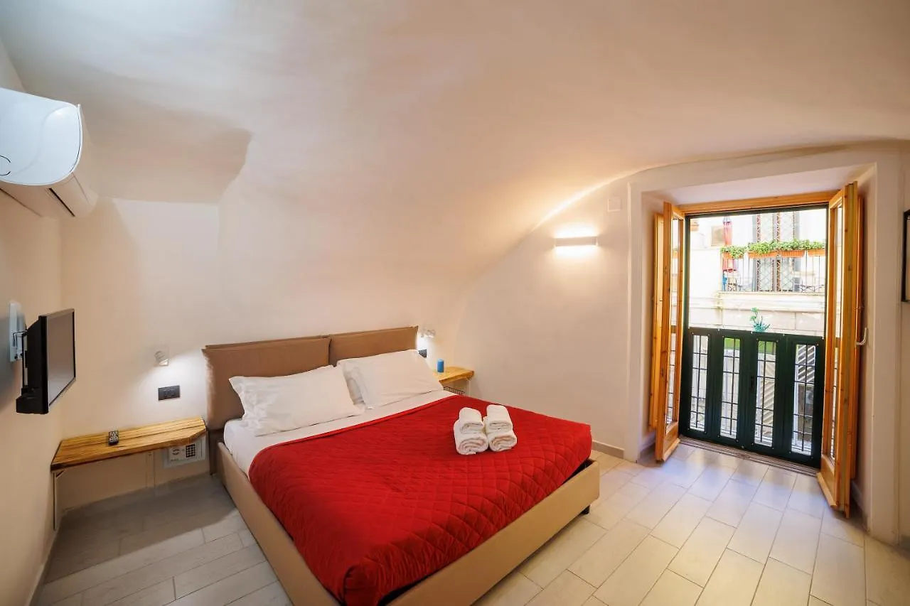 LegnoSuites Naples